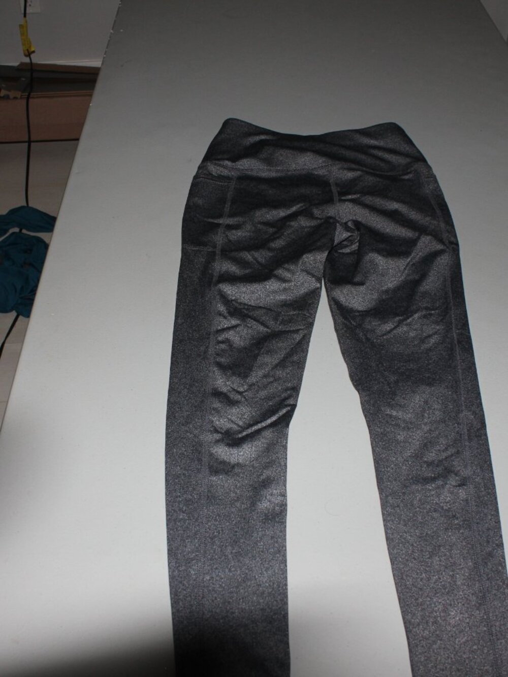 Grey Skechers leggings Size Small New - Picture 4 of 5